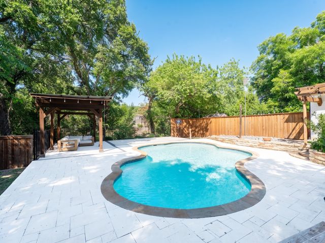 900 Westbrook Drive, Plano, TX 75075