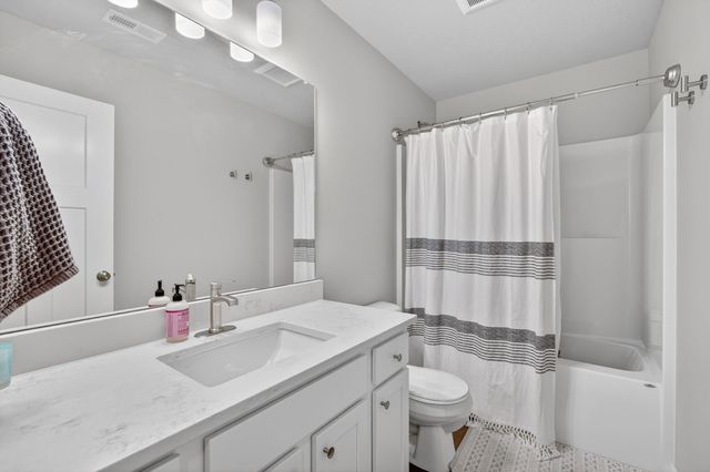 2508 SE Integra Avenue, West Des Moines, IA 50265