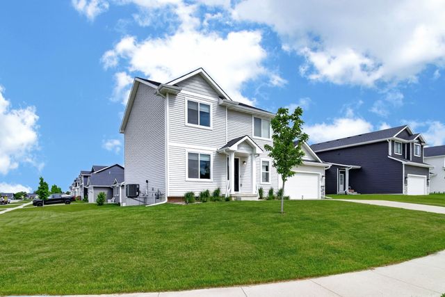 2508 SE Integra Avenue, West Des Moines, IA 50265