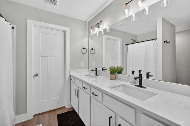 2508 SE Integra Avenue, West Des Moines, IA 50265