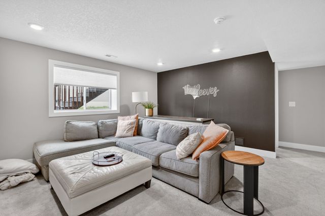 2508 SE Integra Avenue, West Des Moines, IA 50265