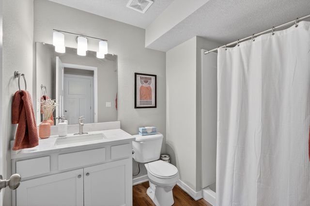 2508 SE Integra Avenue, West Des Moines, IA 50265