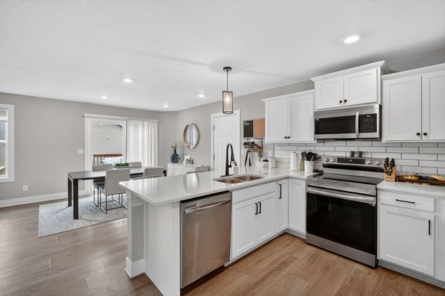2508 SE Integra Avenue, West Des Moines, IA 50265