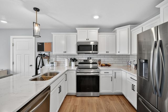 2508 SE Integra Avenue, West Des Moines, IA 50265