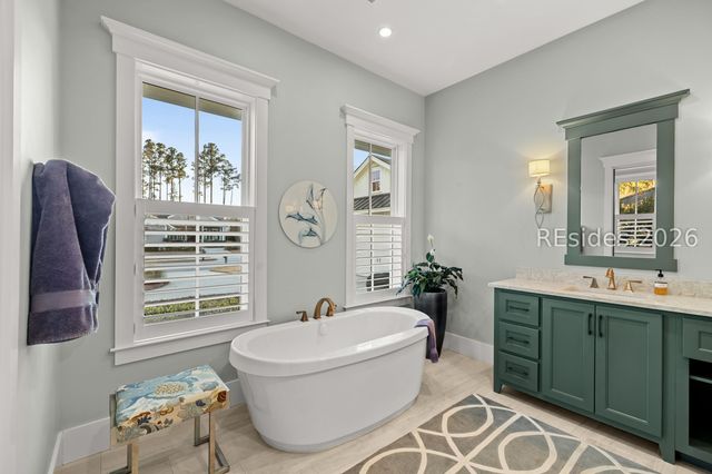 136 Flatwater Dr, Bluffton, SC 29910