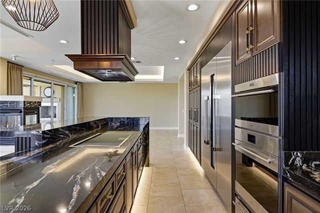 9207 Tesoras Drive 401, Las Vegas, NV 89144