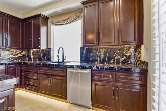 9207 Tesoras Drive 401, Las Vegas, NV 89144