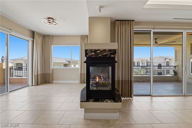 9207 Tesoras Drive 401, Las Vegas, NV 89144