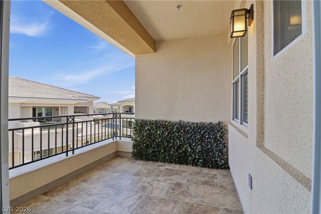 9207 Tesoras Drive 401, Las Vegas, NV 89144
