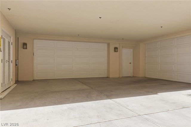 9207 Tesoras Drive 401, Las Vegas, NV 89144