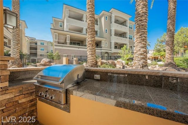 9207 Tesoras Drive 401, Las Vegas, NV 89144