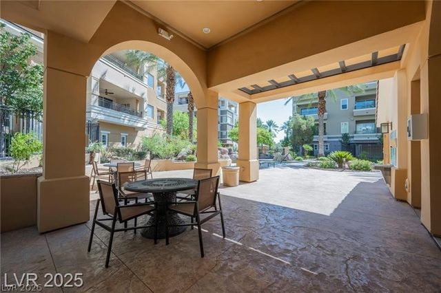 9207 Tesoras Drive 401, Las Vegas, NV 89144