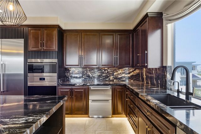 9207 Tesoras Drive 401, Las Vegas, NV 89144