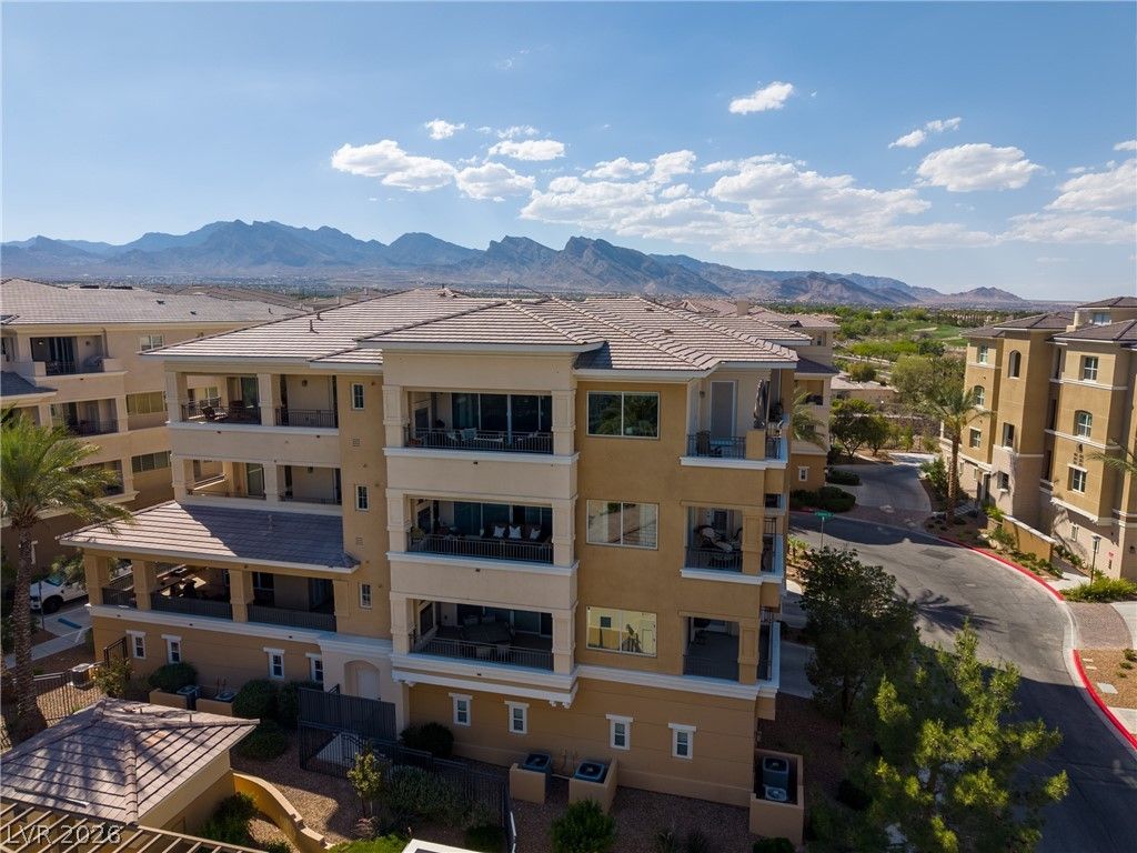 9207 Tesoras Drive 401, Las Vegas, NV 89144