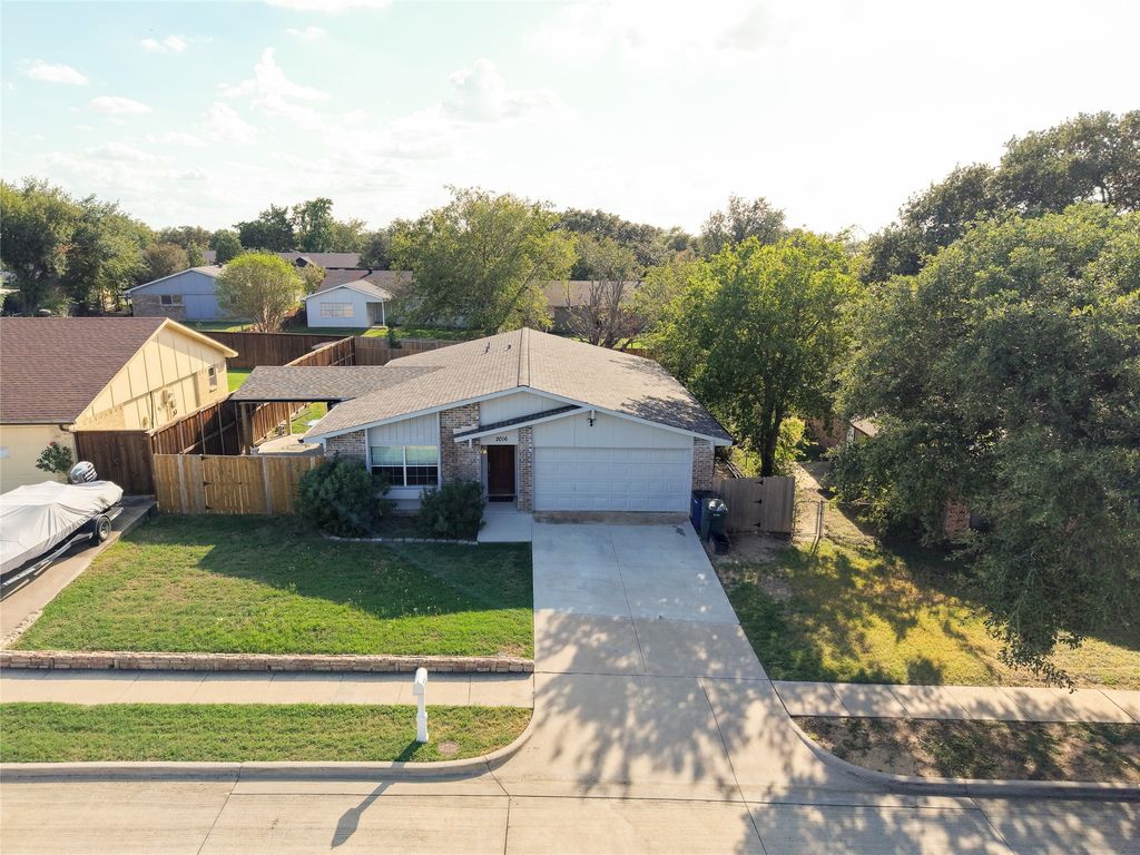 2016 Lymington Road, Carrollton, TX 75007 — exterior