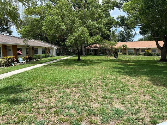 2297 LARK CIRCLE E C, Palm Harbor, FL 34684