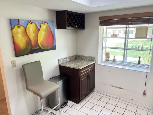 2297 LARK CIRCLE E C, Palm Harbor, FL 34684