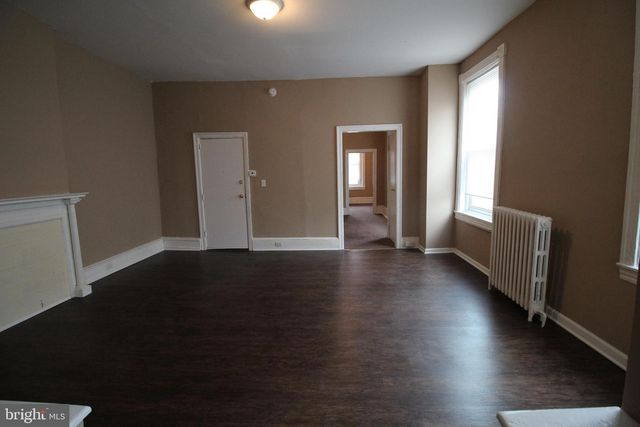 927 BELMONT AVE, Philadelphia, PA 19104