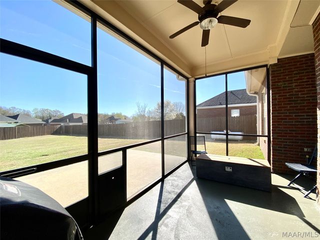 80 Spencer Way, Deatsville, AL 36022