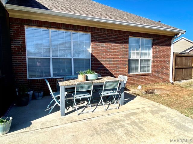 80 Spencer Way, Deatsville, AL 36022