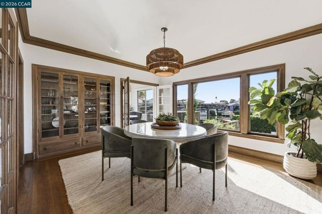 722 Palmera Ct, Alameda, CA 94501