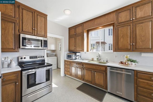 722 Palmera Ct, Alameda, CA 94501