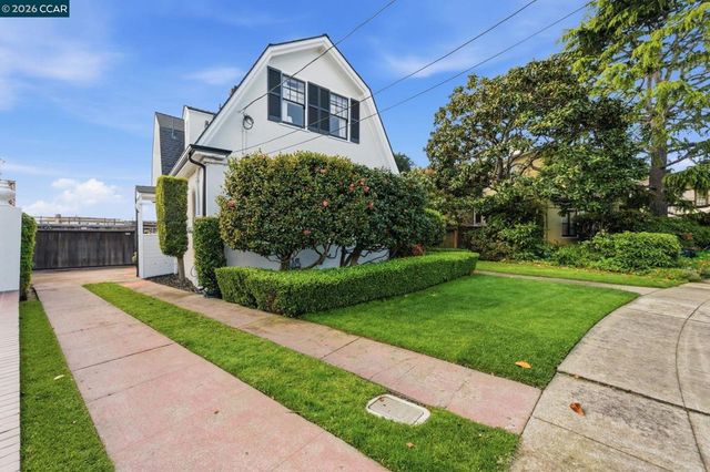 722 Palmera Ct, Alameda, CA 94501