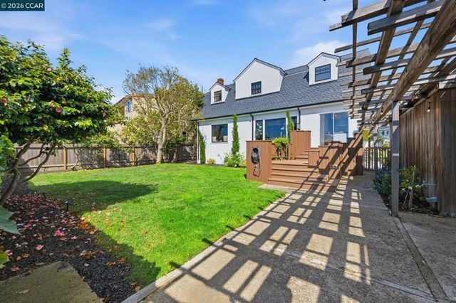 722 Palmera Ct, Alameda, CA 94501