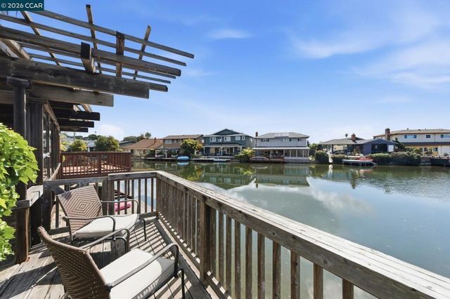 722 Palmera Ct, Alameda, CA 94501