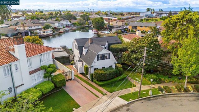 722 Palmera Ct, Alameda, CA 94501