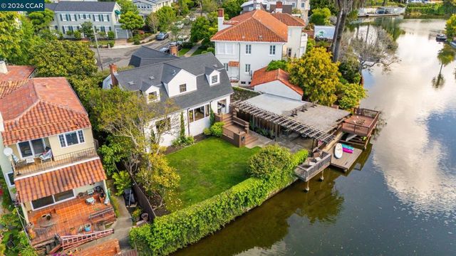 722 Palmera Ct, Alameda, CA 94501