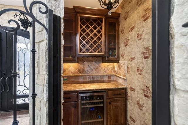 115 Saint Annes Drive, Mabank, TX 75156