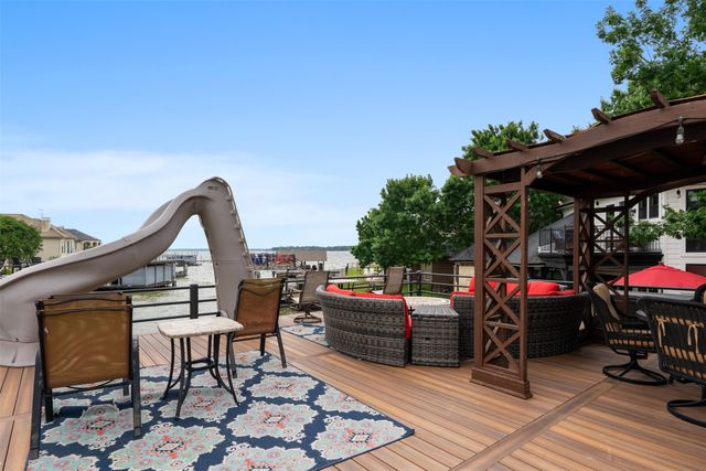 115 Saint Annes Drive, Mabank, TX 75156