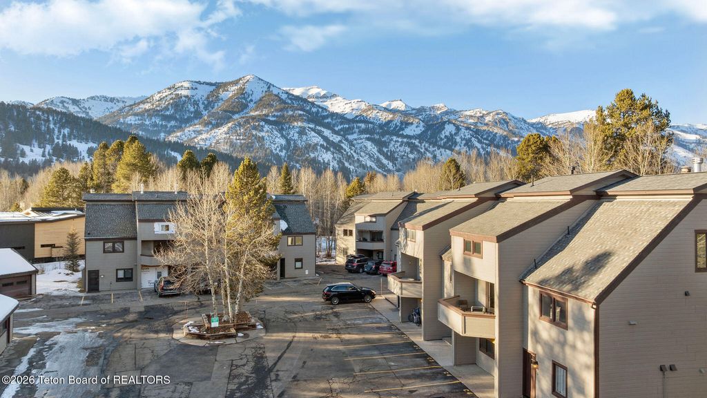 3945 S LAKE CREEK Drive C-4, Wilson, WY 83014 photo 26