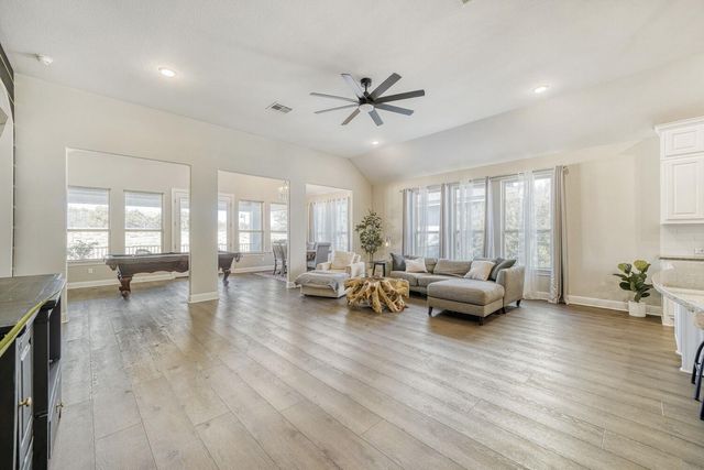 1820 Ficuzza WAY, Leander, TX 78641