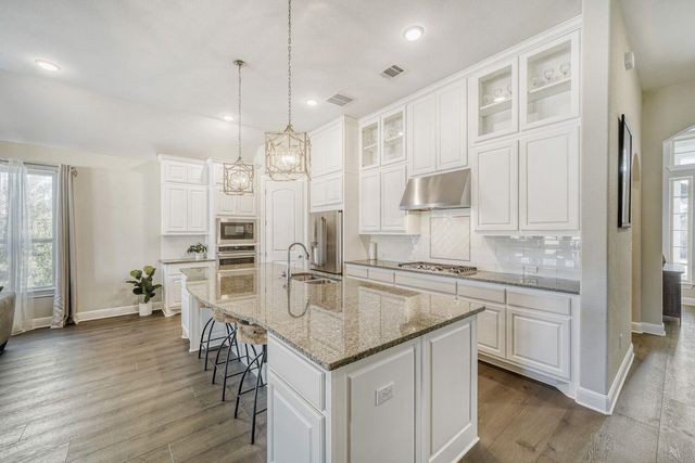 1820 Ficuzza WAY, Leander, TX 78641