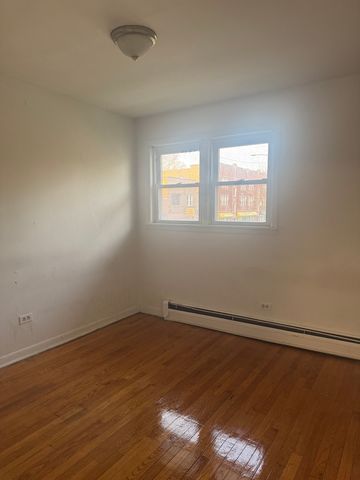 8300 S Vernon Avenue 2E, Chicago, IL 60619