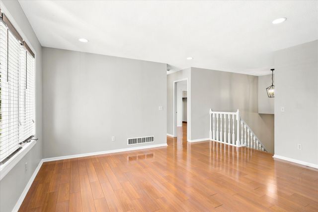 9803 Kirkwood Lane N, Maple Grove, MN 55369