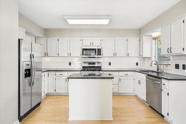9803 Kirkwood Lane N, Maple Grove, MN 55369
