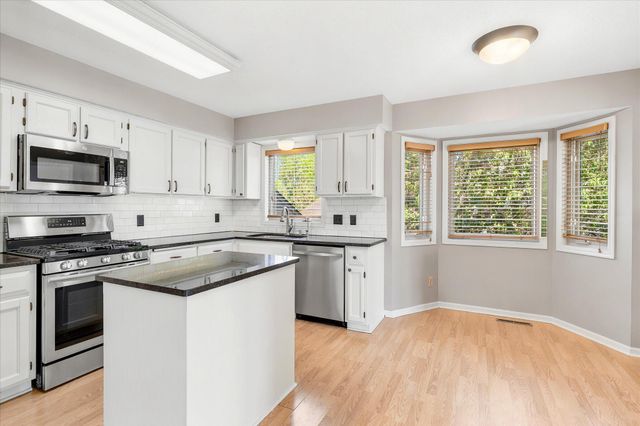 9803 Kirkwood Lane N, Maple Grove, MN 55369