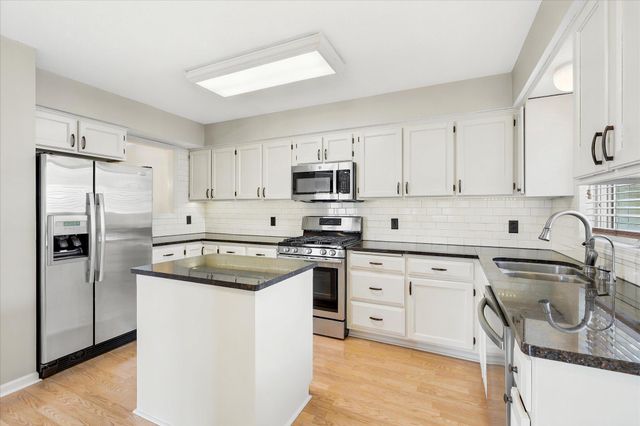 9803 Kirkwood Lane N, Maple Grove, MN 55369