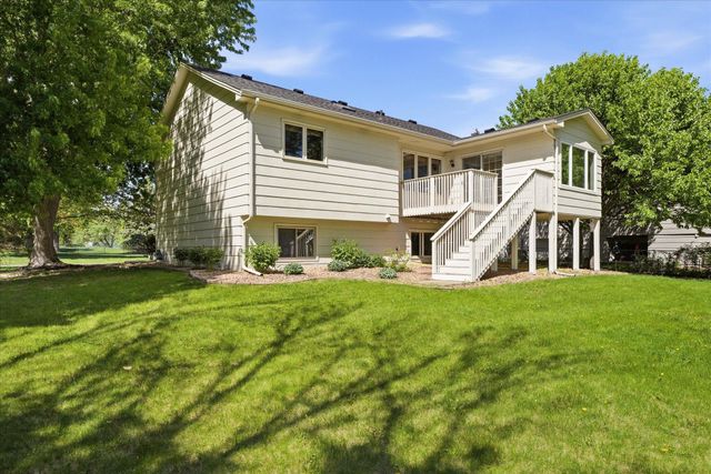 9803 Kirkwood Lane N, Maple Grove, MN 55369