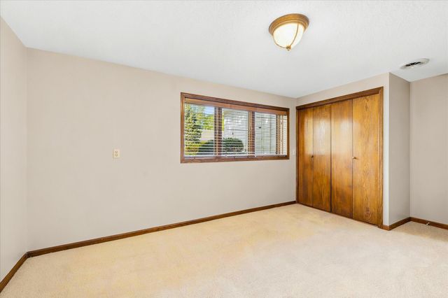 9803 Kirkwood Lane N, Maple Grove, MN 55369