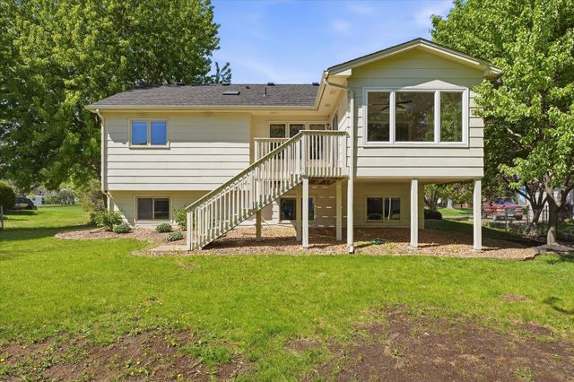 9803 Kirkwood Lane N, Maple Grove, MN 55369