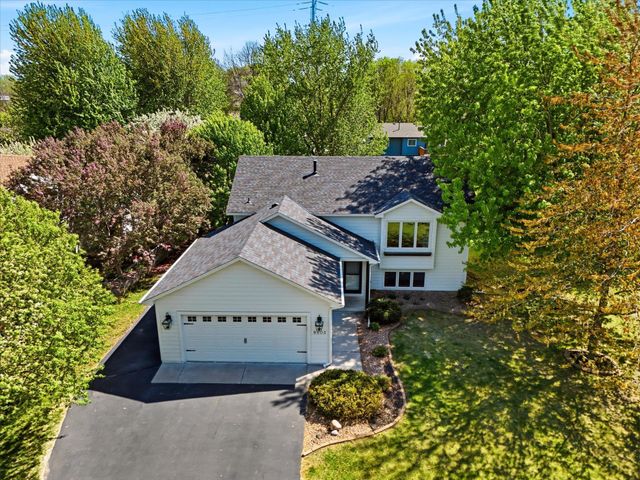 9803 Kirkwood Lane N, Maple Grove, MN 55369