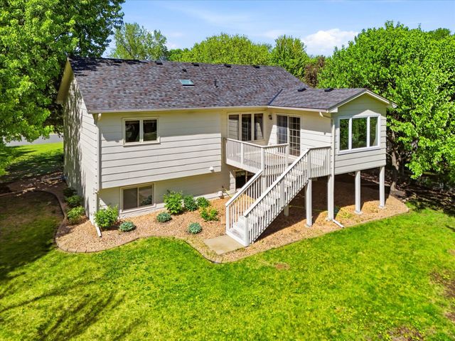 9803 Kirkwood Lane N, Maple Grove, MN 55369