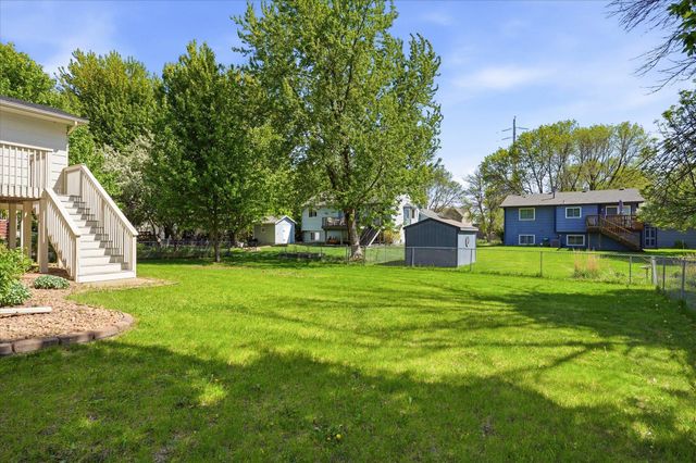 9803 Kirkwood Lane N, Maple Grove, MN 55369