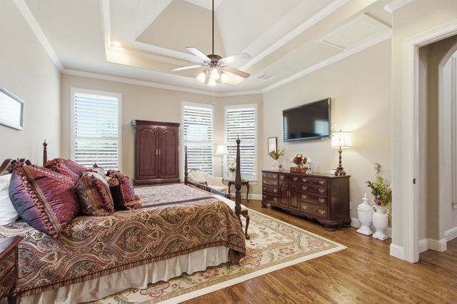 100 Honeysuckle Way, Flower Mound, TX 75028