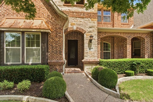 100 Honeysuckle Way, Flower Mound, TX 75028