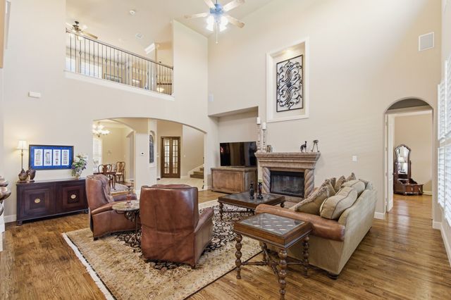 100 Honeysuckle Way, Flower Mound, TX 75028